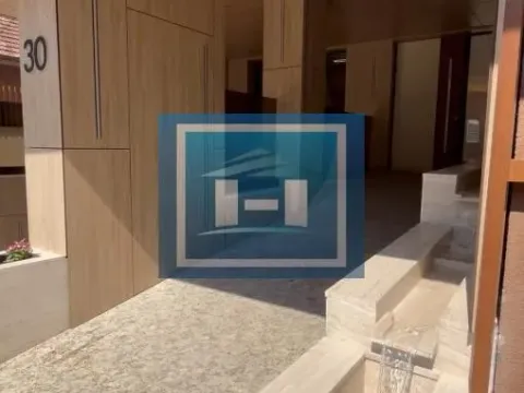Prodaja, dvosoban stan, 75m², Centar, Paraćin - image 7