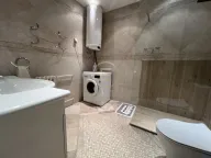 Izdavanje, četvorosoban stan, 130m², Centar, Novi Sad - image 31