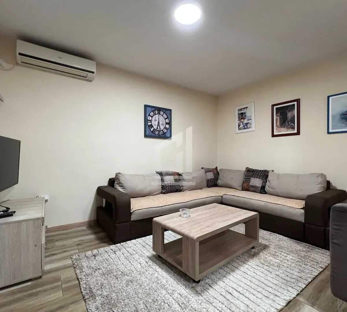 Izdavanje, trosoban stan, 70m², Tološi, Podgorica