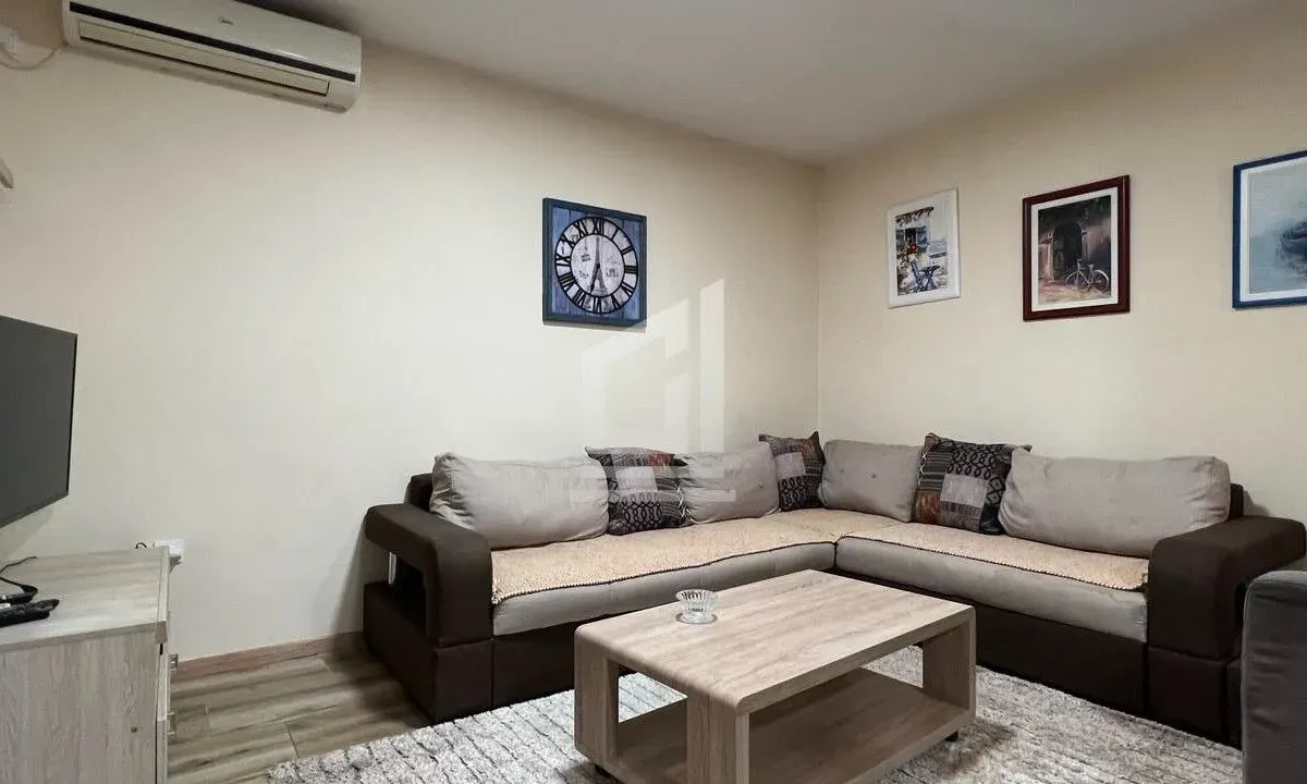 Izdavanje, trosoban stan, 70m², Tološi, Podgorica
