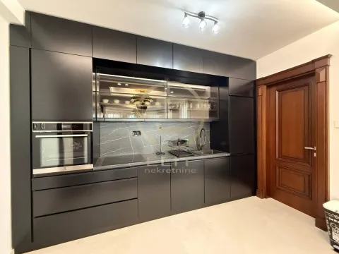 Izdavanje, stan, 116m², Socijalno, Novi Sad Sve Podlokacije - image 23
