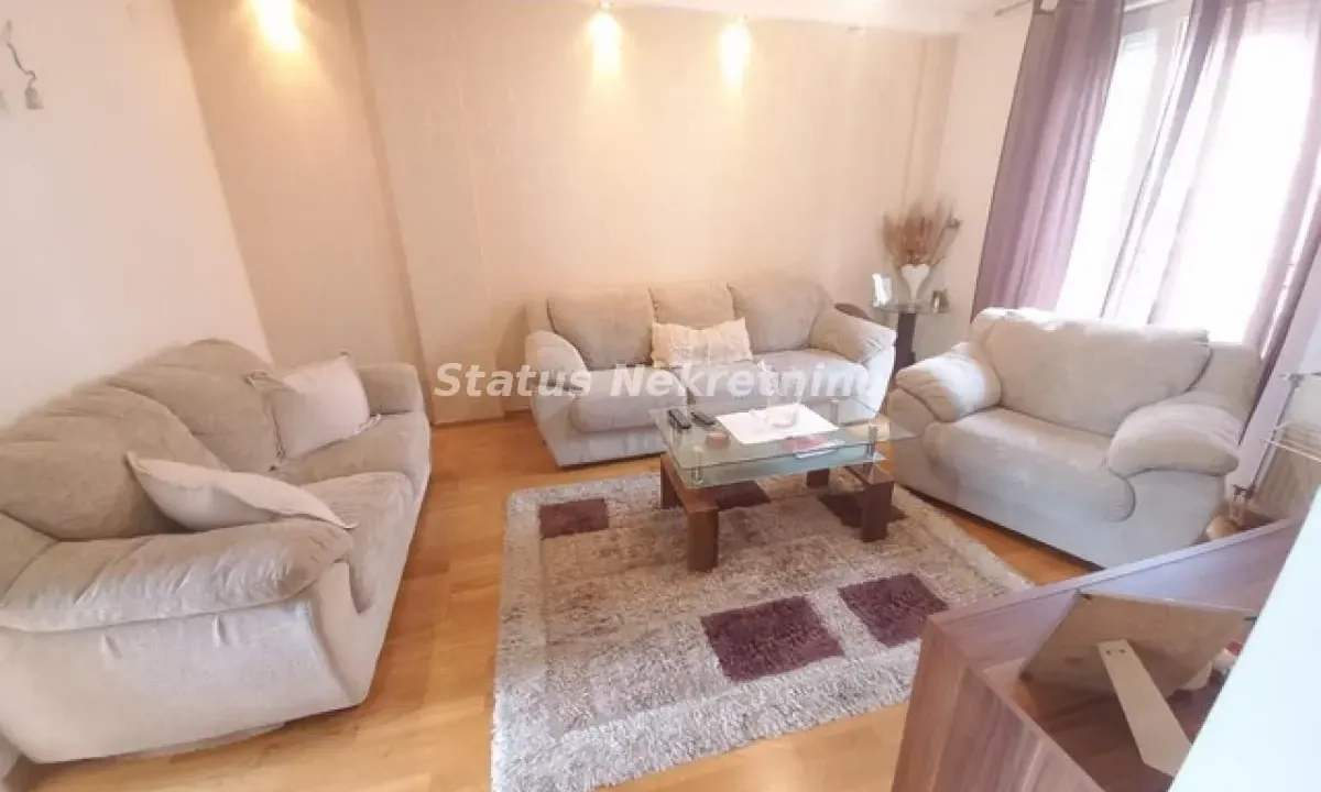Izdavanje, jednosoban stan, 42m², Salajka, Novi Sad Sve Podlokacije
