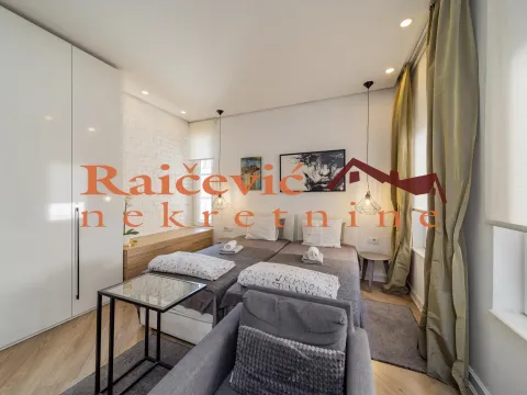 Prodaja, trosoban stan, 73m², Centar, Stara Pazova - image 3