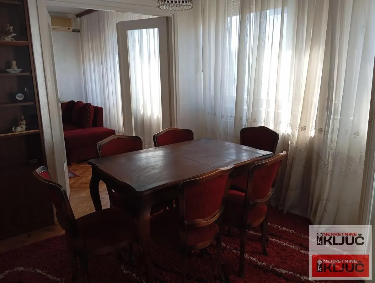 Prodaja, dvosoban stan, 70m², Bulevar Oslobodjenja, Novi Sad Sve Podlokacije
