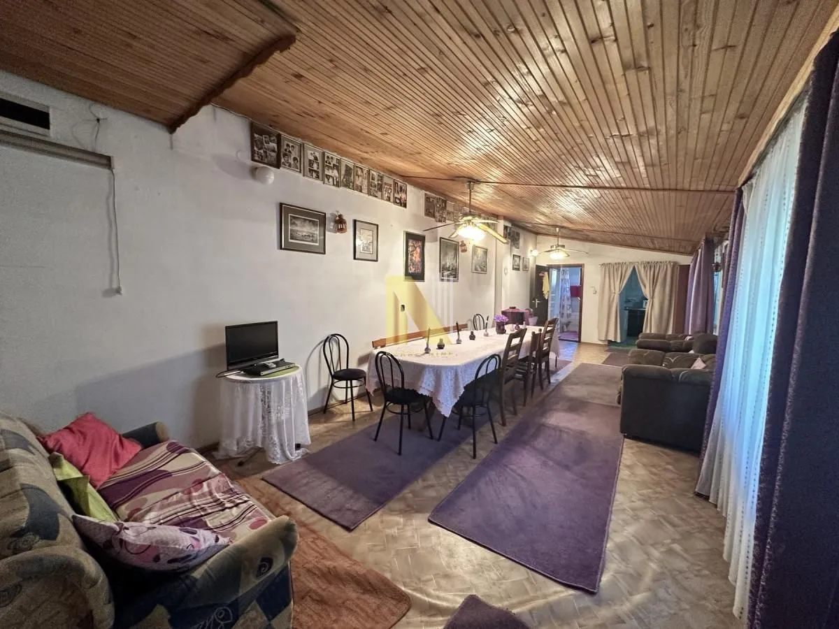 Prodaja, kuća, 229m², Klisa, Novi Sad Sve Podlokacije