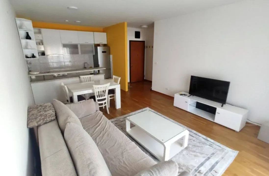 Izdavanje, jednosoban stan, 54m², City Kvart, Podgorica