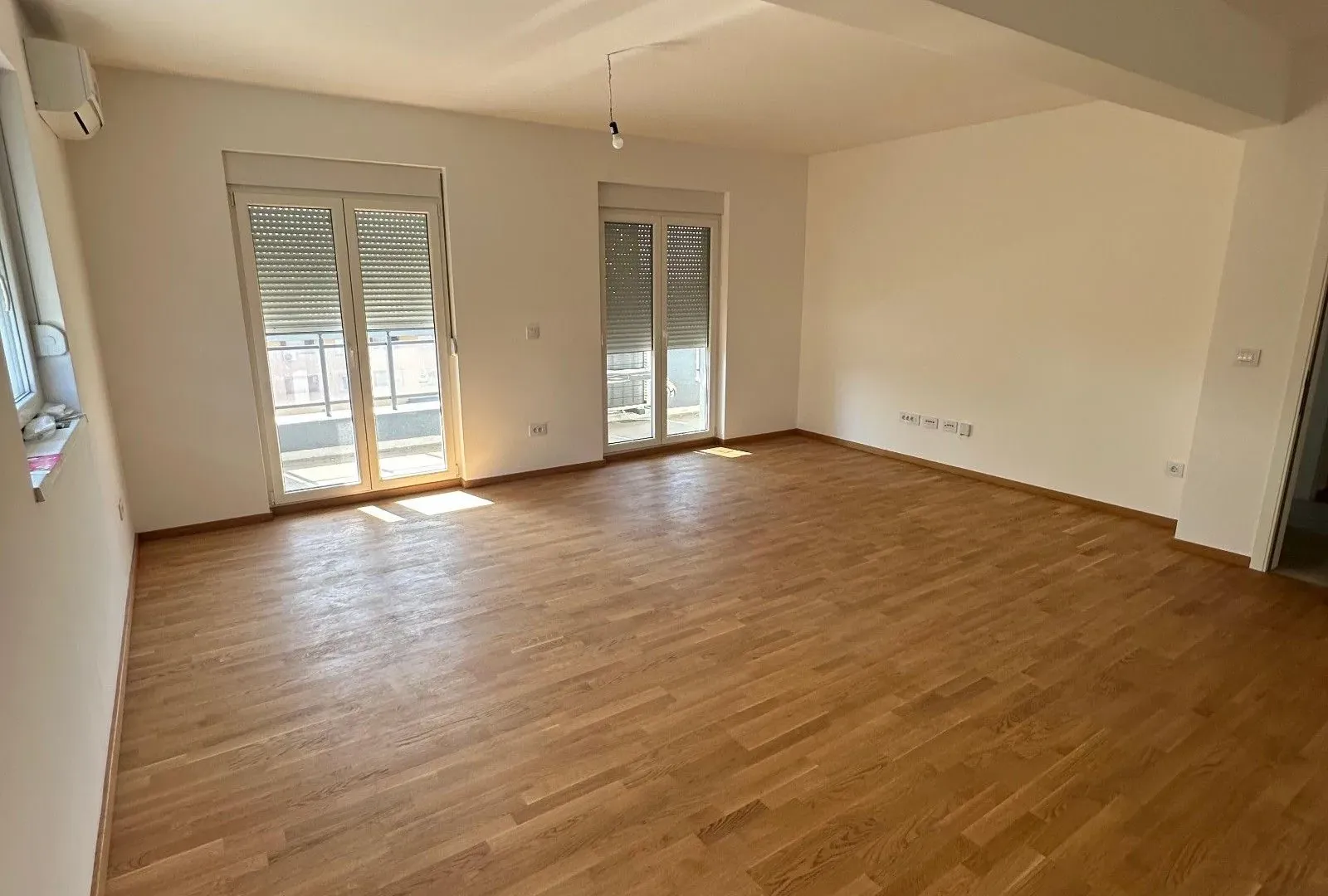 Prodaja, trosoban stan, 104m², Stari Aerodrom, Podgorica