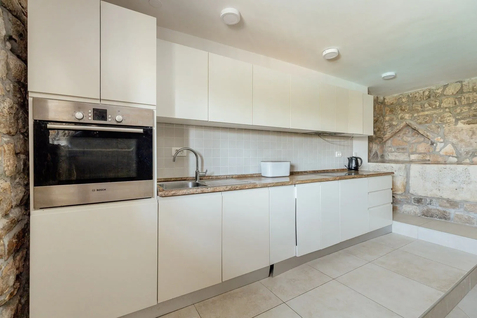 Sale, house, 176m², Kotor, Crna Gora
