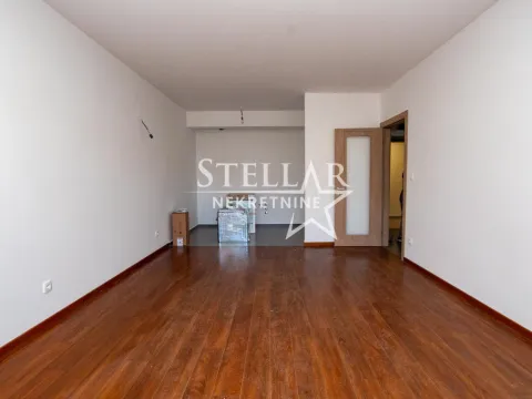 Izdavanje, poslovni prostor, 96m², Master Kvart, Podgorica - image 14