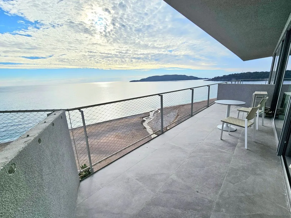 Prodaja, jednosoban stan, 67m², Rafailovići, Budva