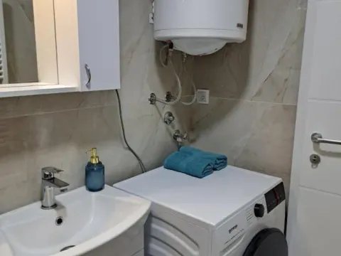 Izdavanje, dvosoban stan, 45m², Pantelej, Niš - image 13