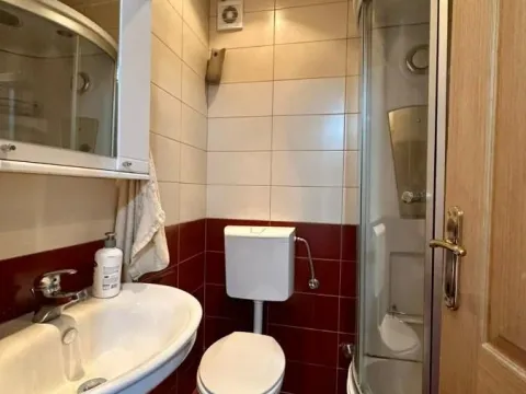 Prodaja, trosoban stan, 90m², Petrovac, Budva - image 10