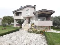 Rent, house, 320m², Dalmatinska ulica, Podgorica - image 1