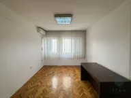Izdavanje, poslovni prostor, 36m², Centar, Podgorica - image 2