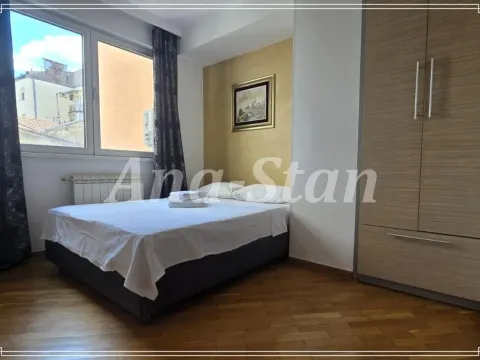 Izdavanje, trosoban stan, 89m², Savski Venac, Beograd - image 5