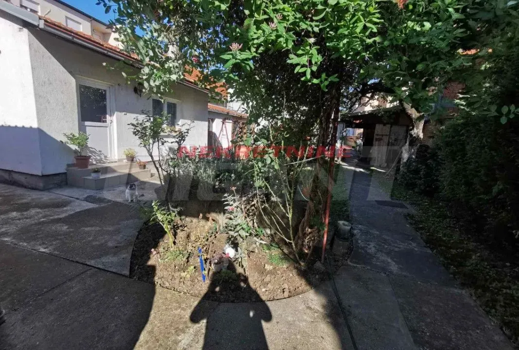 Prodaja, plac, 1000m², Altina, Beograd