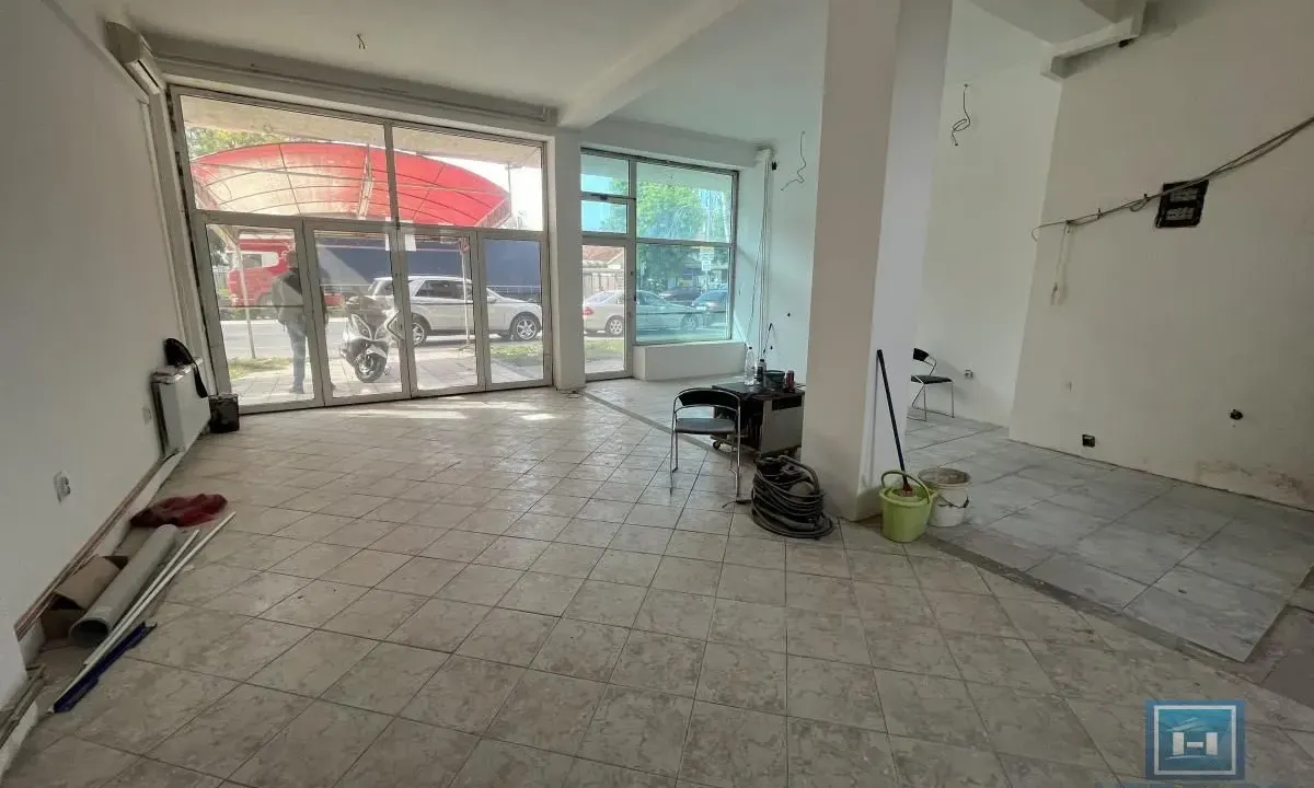Prodaja, poslovni prostor, 65m², Pivara, Jagodina