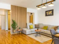 Izdavanje, dvosoban stan, 76m², Budva, Crna Gora - image 1