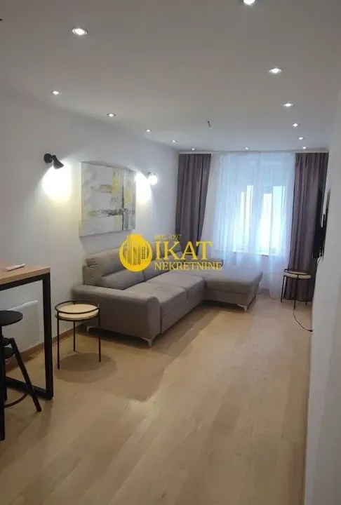 Prodaja, dvosoban stan, 44m², Stari Grad, Beograd