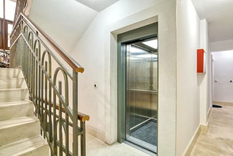 Rent, apartment, 90m², Centar, Podgorica