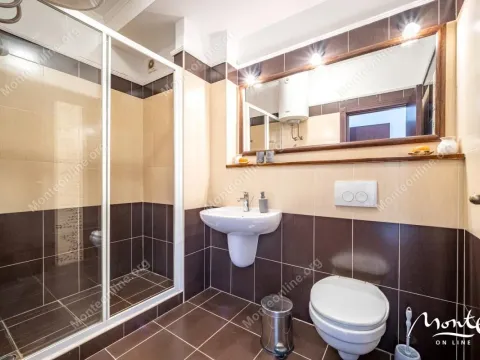 Sale, two bedroom apartment, 94m², Kostanjica, Kotor - image 21