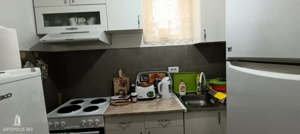 Prodaja, trosoban stan, 53m², Zvezdara Sve Podlokacije, Beograd