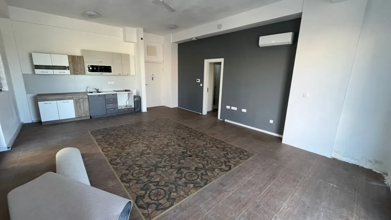 Izdavanje, dvosoban stan, 83m², Bar, Crna Gora