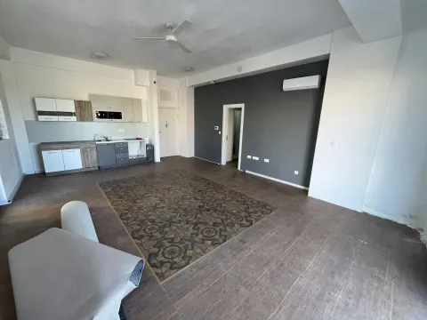Izdavanje, dvosoban stan, 83m², Bar, Crna Gora - image 1