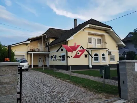 Kuća in Zemun Ugrinovci