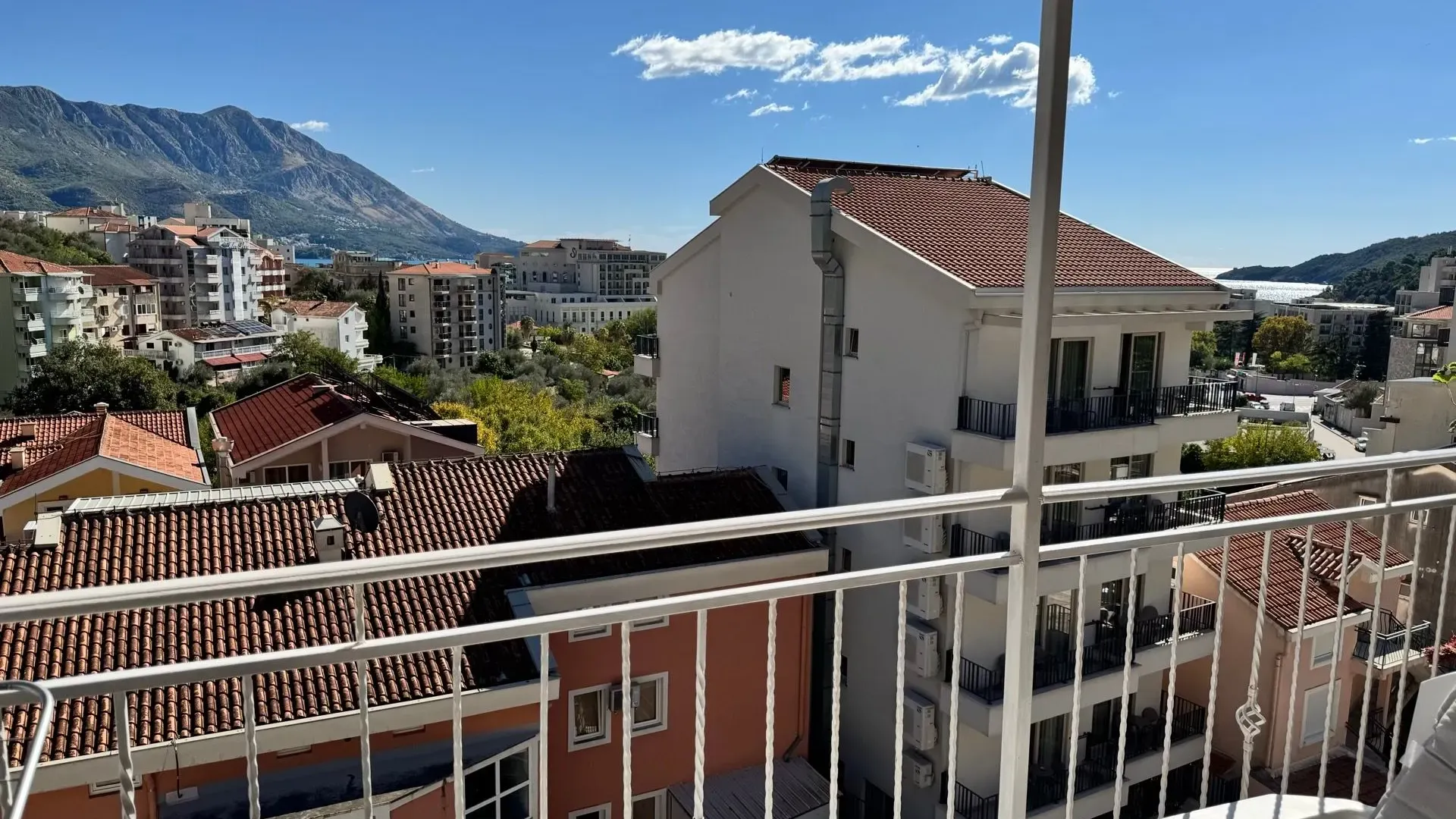 Sale, two bedroom apartment, 59m², Bečići, Budva