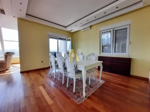 Izdavanje, stan, 263m², Bulevar Evrope, Novi Sad Sve Podlokacije - image 8