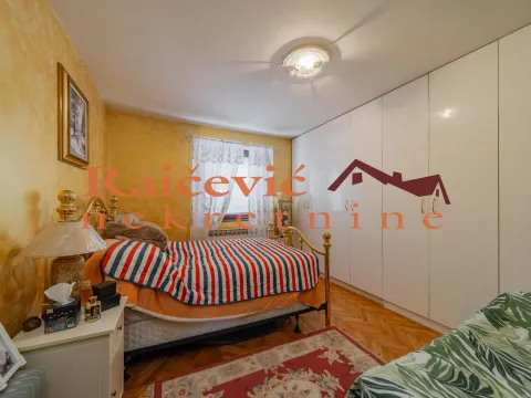 Rent, house, 500m², Zvezdara Sve Podlokacije, Beograd - image 5