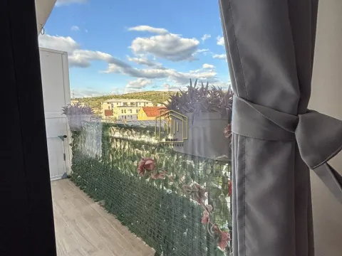 Rent, two bedroom apartment, 68m², Blok 9, Podgorica - image 12