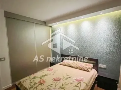 Izdavanje, trosoban stan, 82m², Novi Beograd Sve Podlokacije, Beograd - image 7