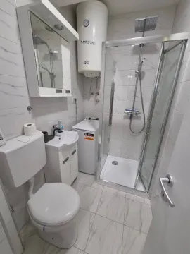 Rent, three bedroom apartment, 64m², Šumice, Beograd - image 10