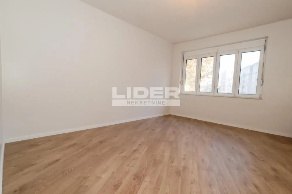 Sale, three bedroom apartment, 116m², Stari Grad, Beograd