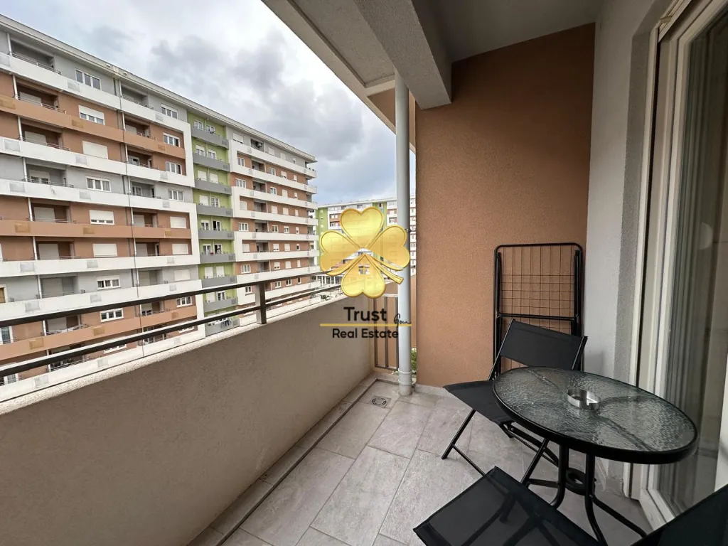Izdavanje, jednosoban stan, 50m², Central Point, Podgorica