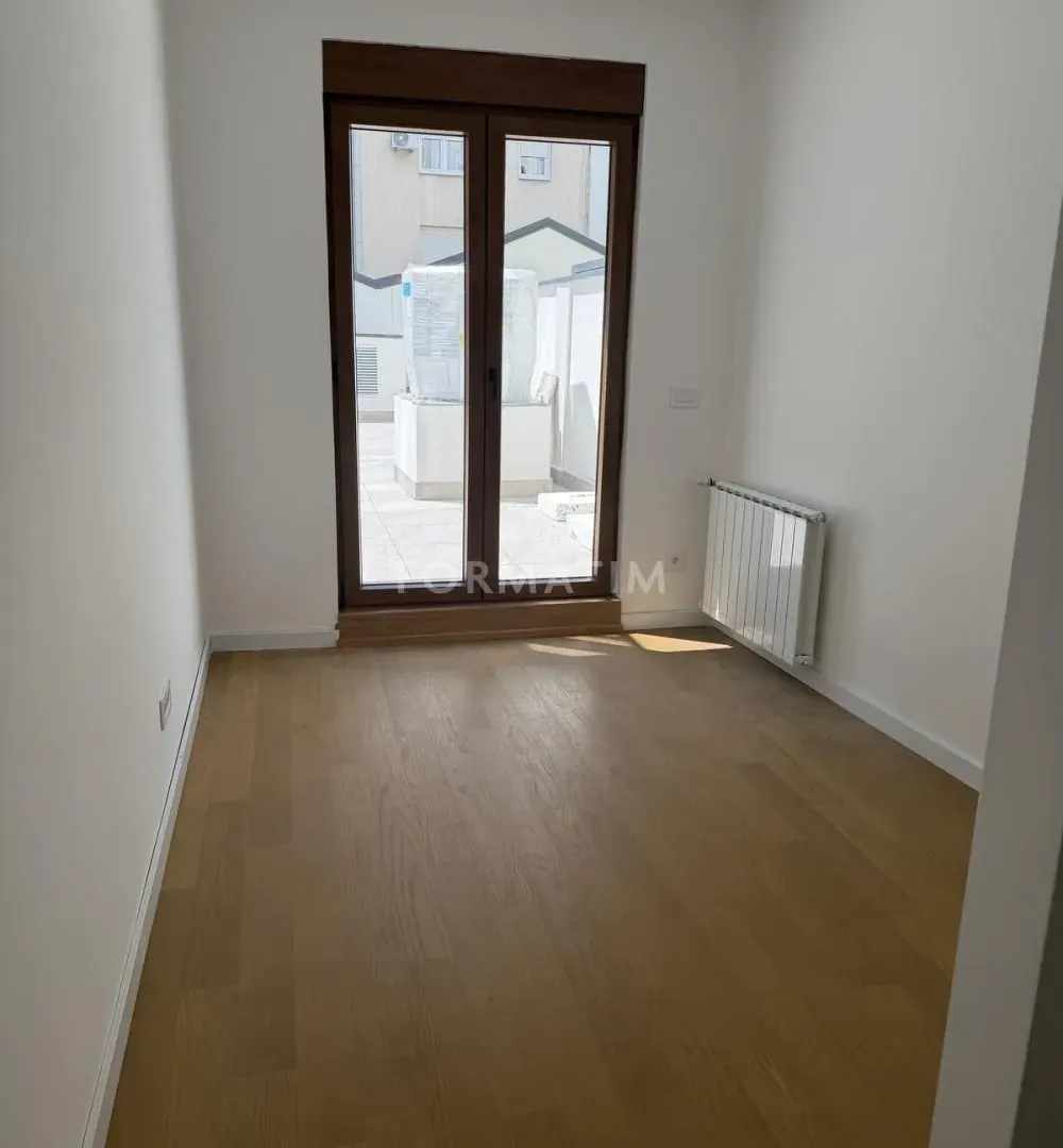 Rent, two bedroom apartment, 55m², Đeram Pijaca, Beograd
