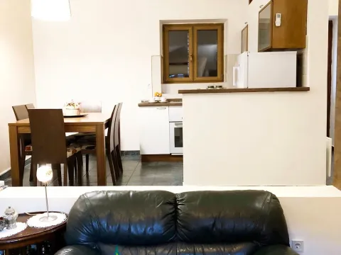 Prodaja, dvosoban stan, 50m², Kotor, Crna Gora - image 3