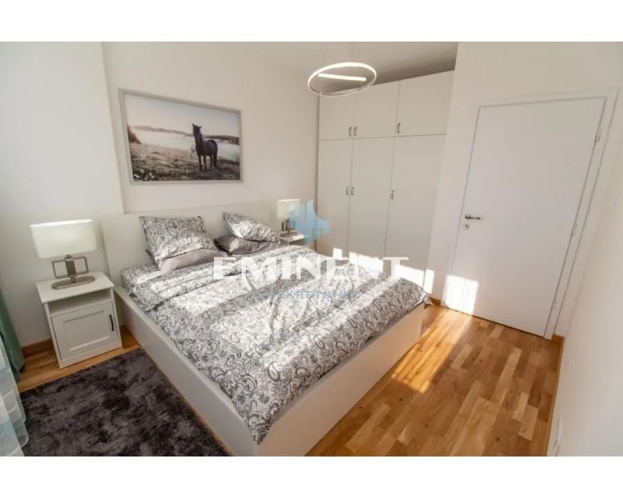 Rent, three bedroom apartment, 65m², Stari Grad, Beograd