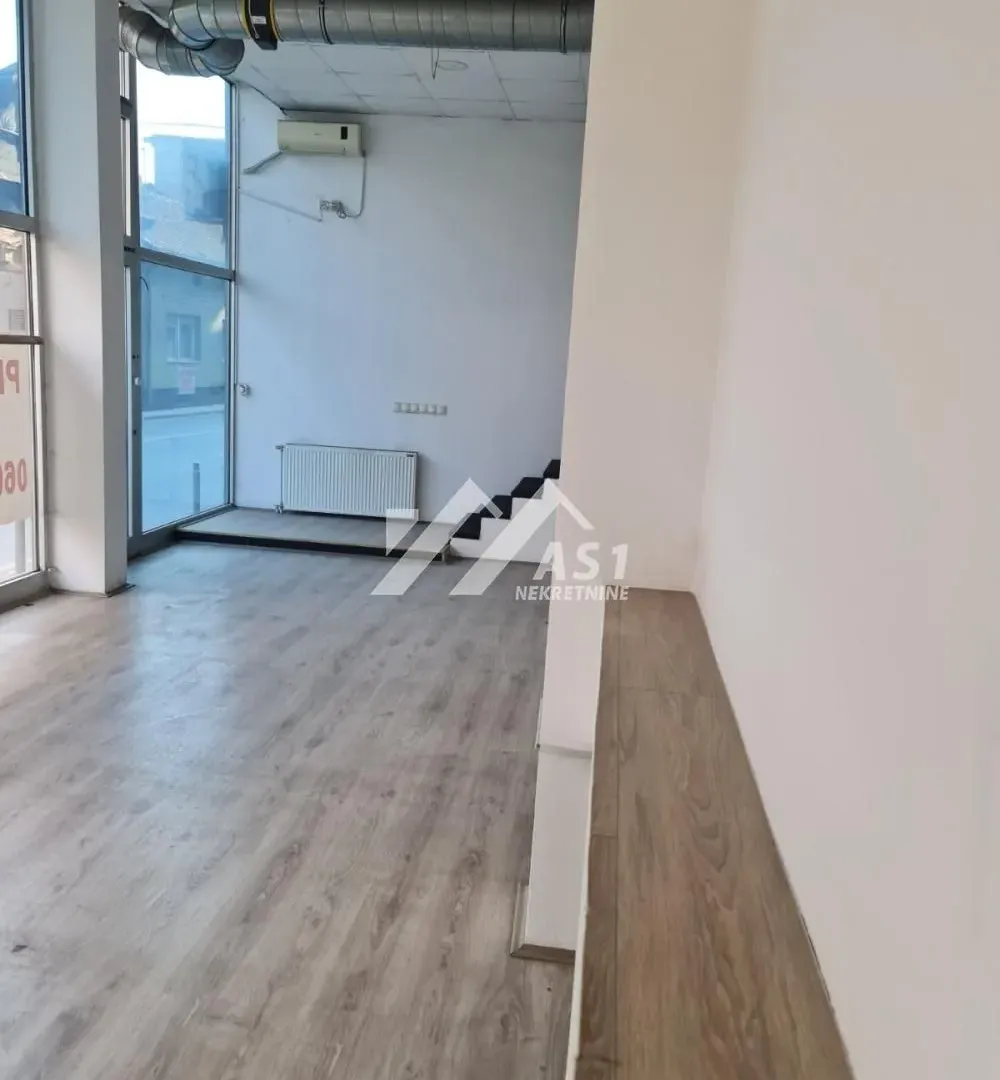 Rent, office space, 86m², Rotkvarija, Novi Sad Sve Podlokacije