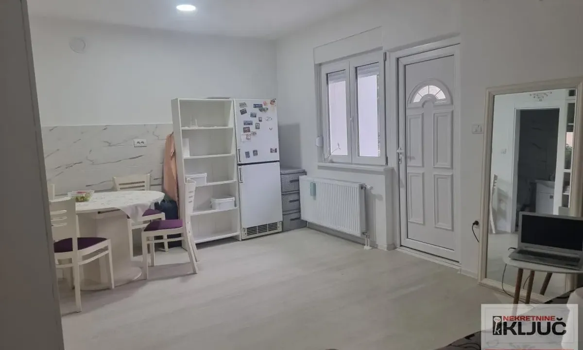 Prodaja, dvosoban stan, 51m², Veternik, Novi Sad Sve Podlokacije