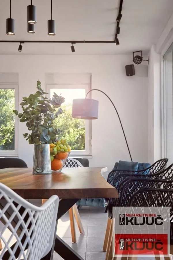 Rent, house, 300m², Sremski Karlovci, Novi Sad