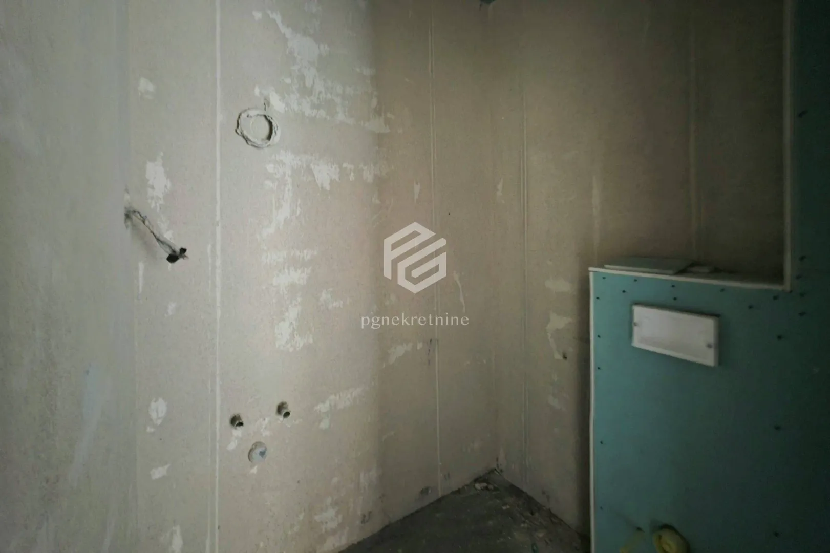 Prodaja, dvosoban stan, 65m², Konik, Podgorica