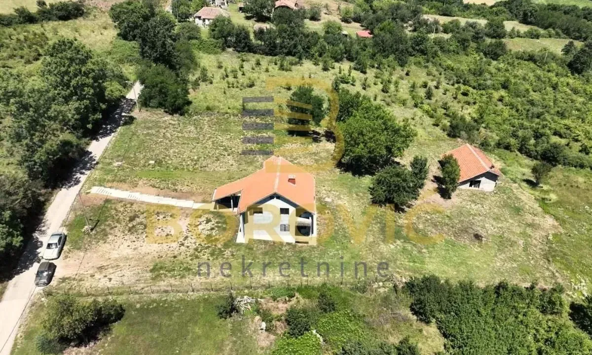 Sale, house, 204m², Voždovac Sve Podlokacije, Beograd
