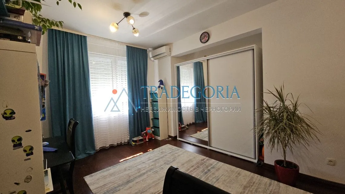 Prodaja, trosoban stan, 151m², Bar, Crna Gora