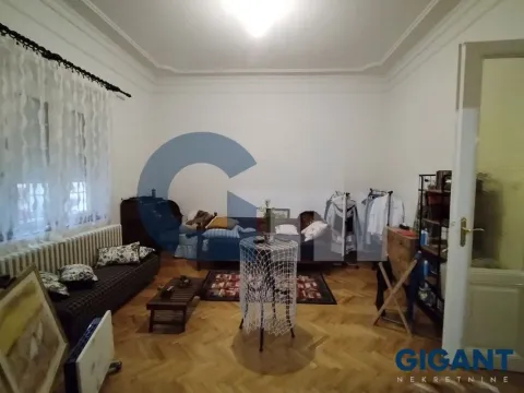 Prodaja, dvosoban stan, 70m², Vračar, Šid