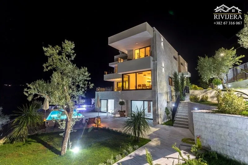 Prodaja, kuća, 323m², Đenovići, Herceg Novi