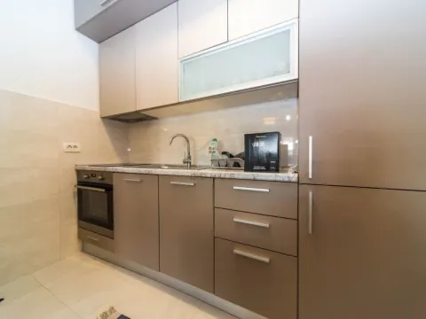 Izdavanje, jednosoban stan, 50m², Central Point, Podgorica - image 5