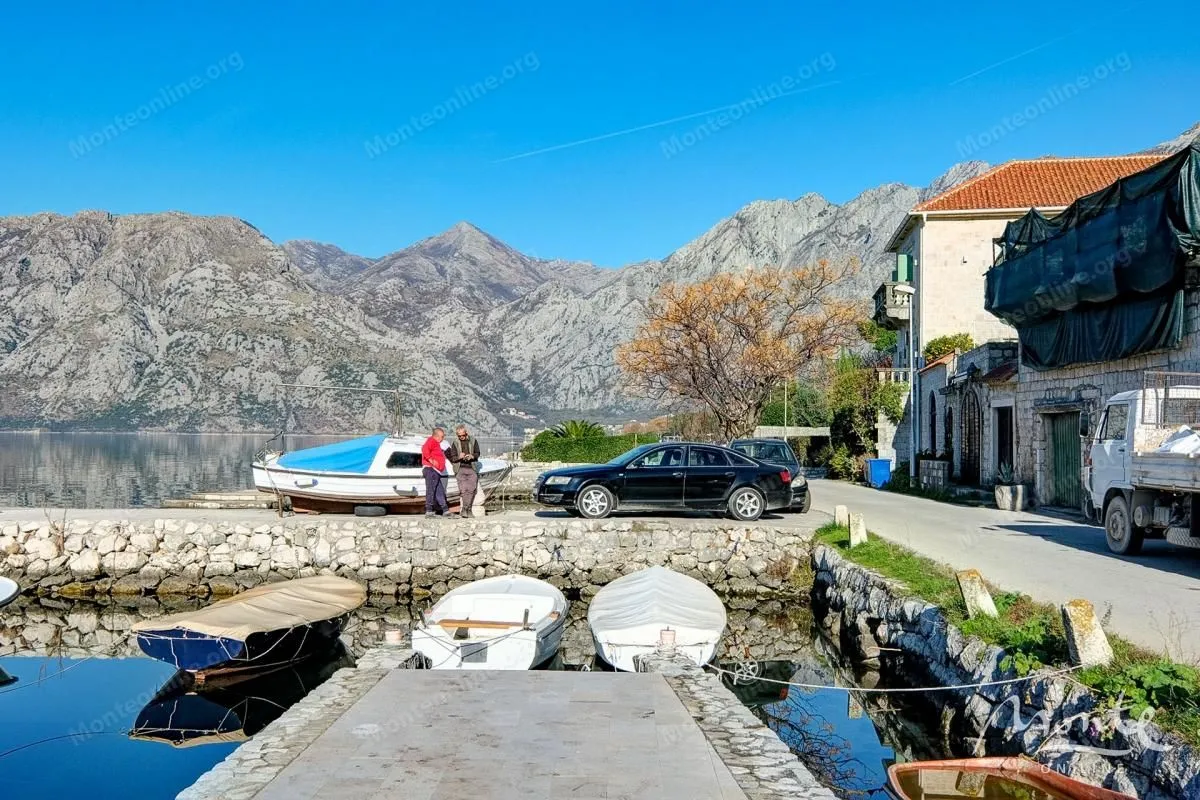 Prodaja, kuća, 219m², Dobrota, Kotor